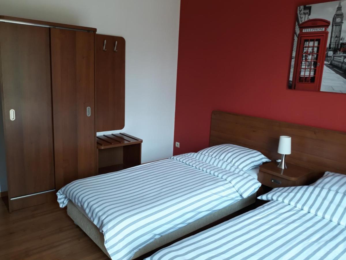 Bed & Breakfast Green Roof Rybarzowice  Εξωτερικό φωτογραφία