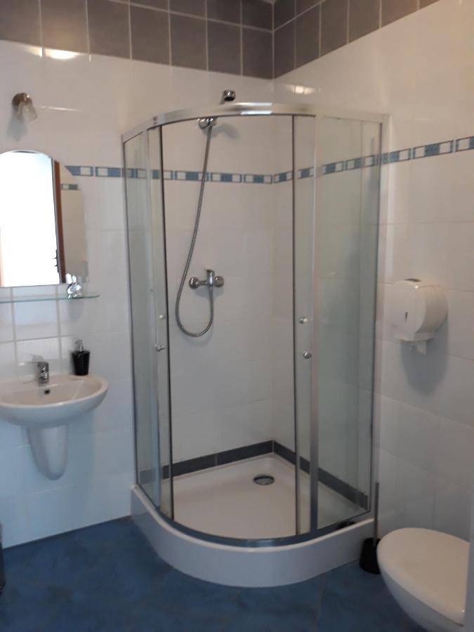 Bed & Breakfast Green Roof Rybarzowice  Εξωτερικό φωτογραφία